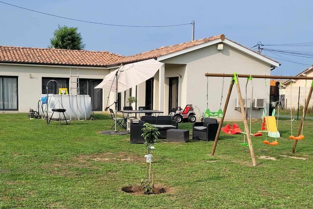 הוילה Coutras Maison Individuelle Cloturee מראה חיצוני תמונה